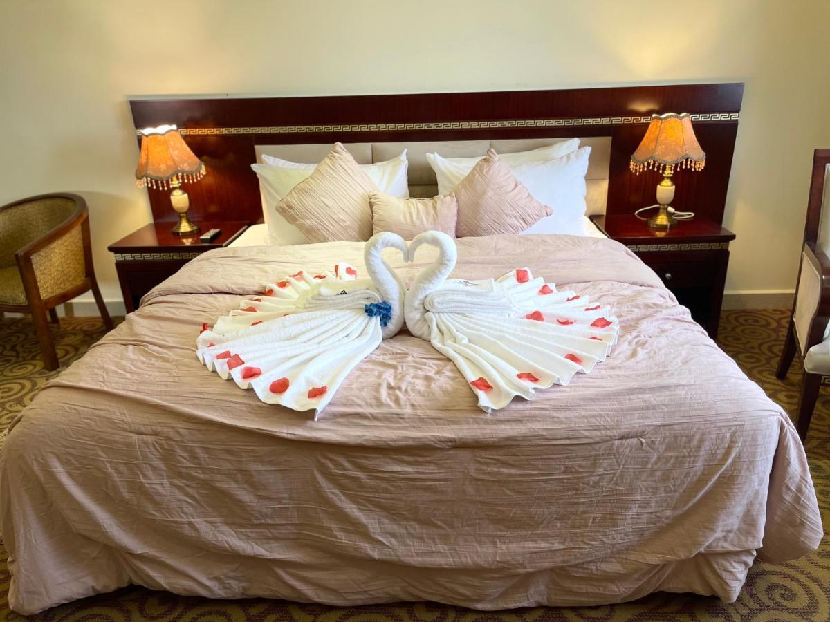 Boulevard Palace Hotel Monrovia Luaran gambar