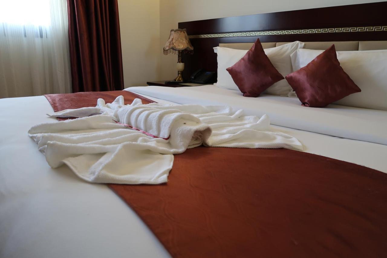 Boulevard Palace Hotel Monrovia Luaran gambar
