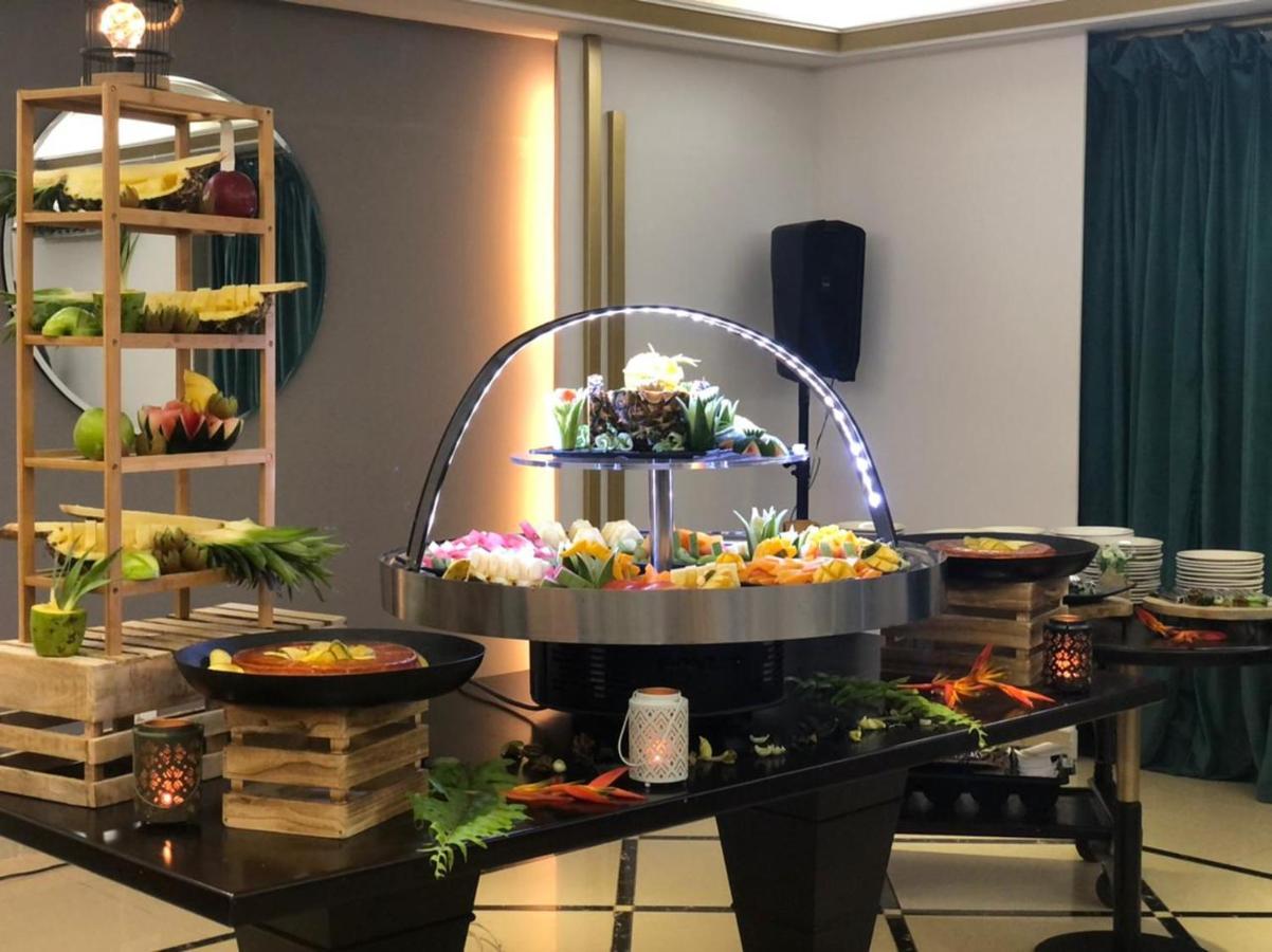 Boulevard Palace Hotel Monrovia Luaran gambar