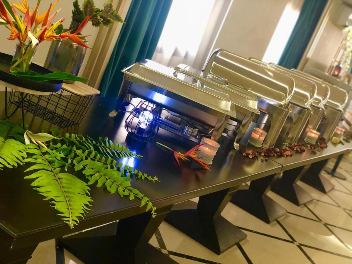 Boulevard Palace Hotel Monrovia Luaran gambar