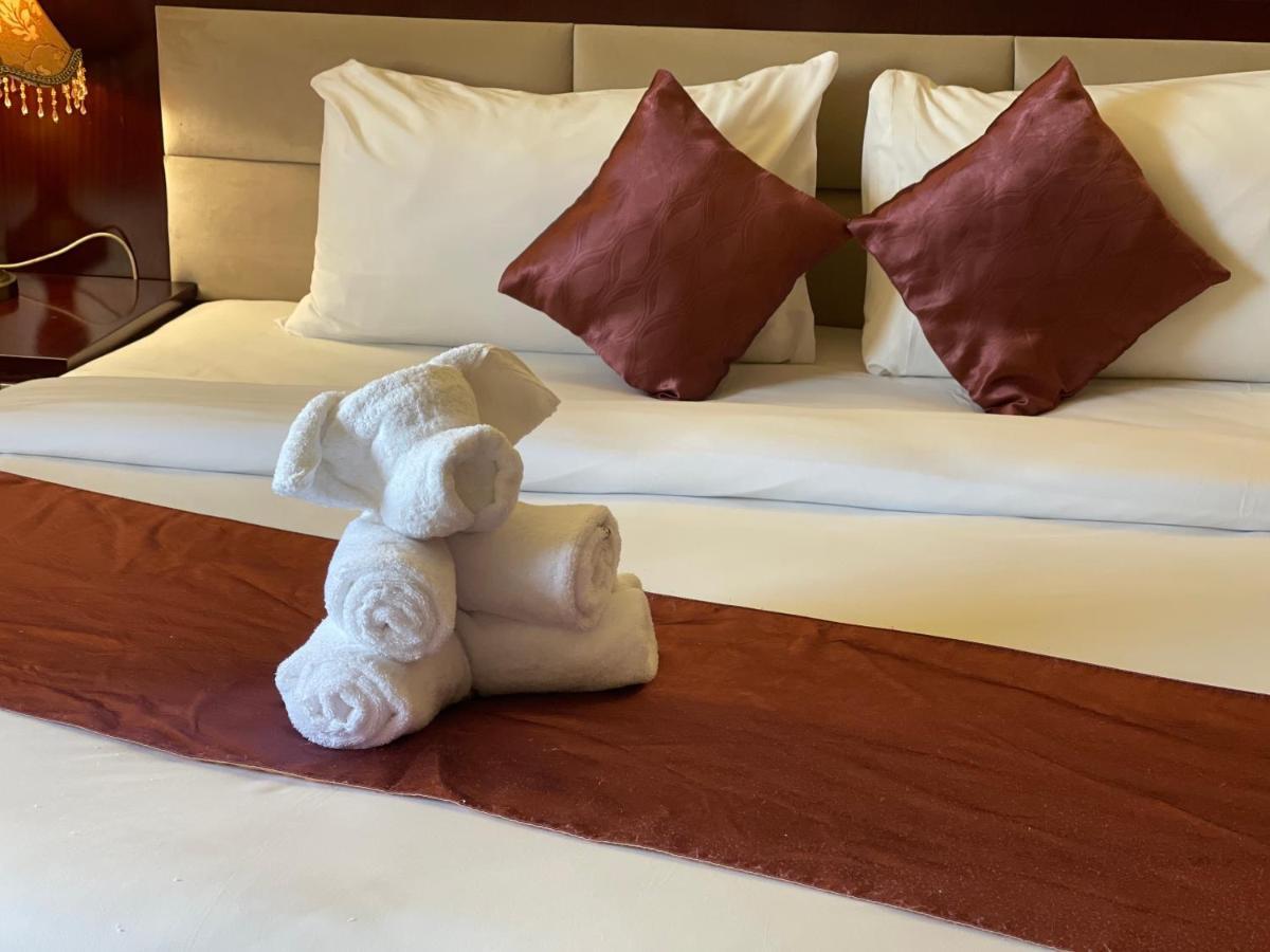 Boulevard Palace Hotel Monrovia Luaran gambar