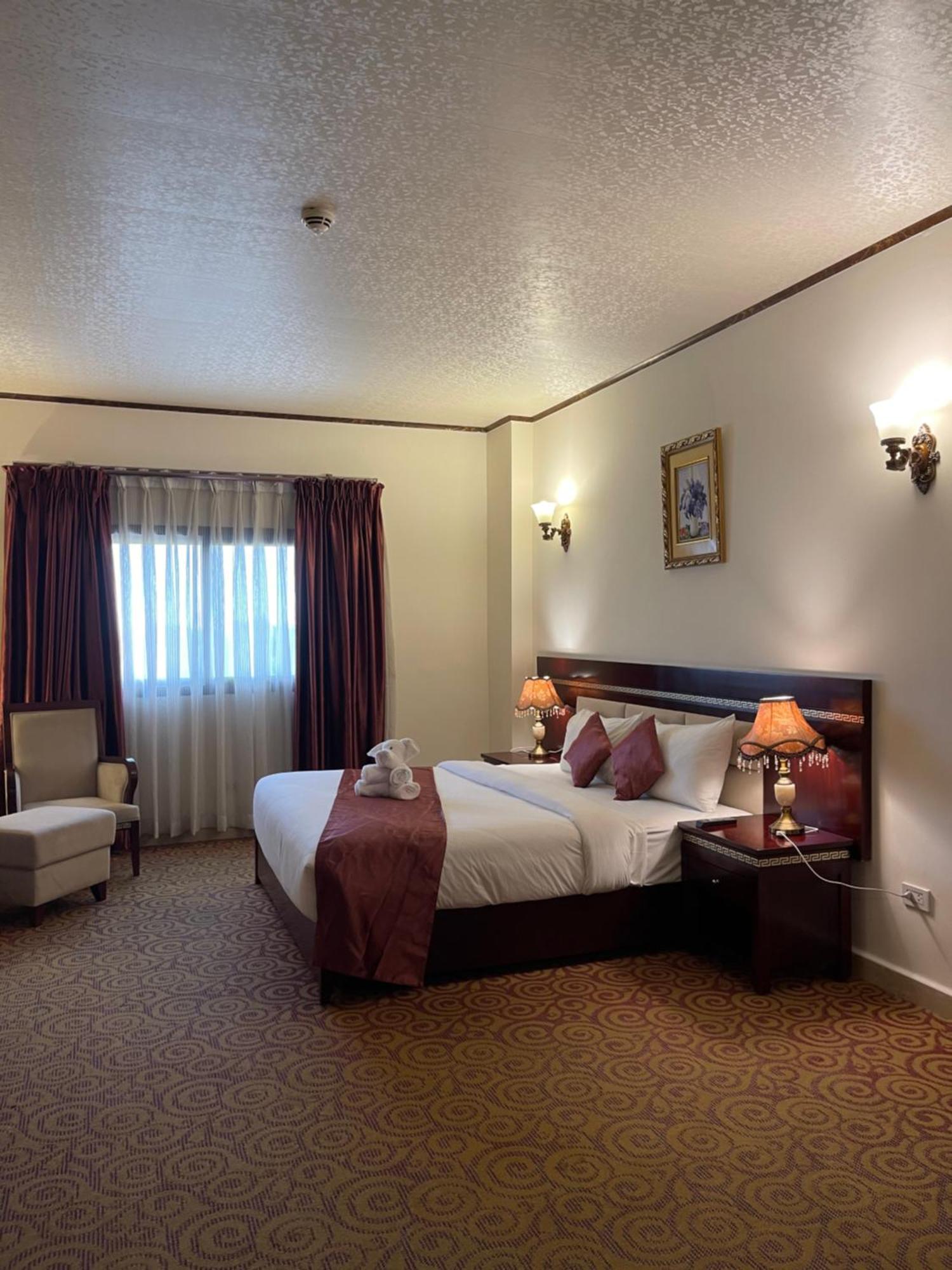 Boulevard Palace Hotel Monrovia Luaran gambar