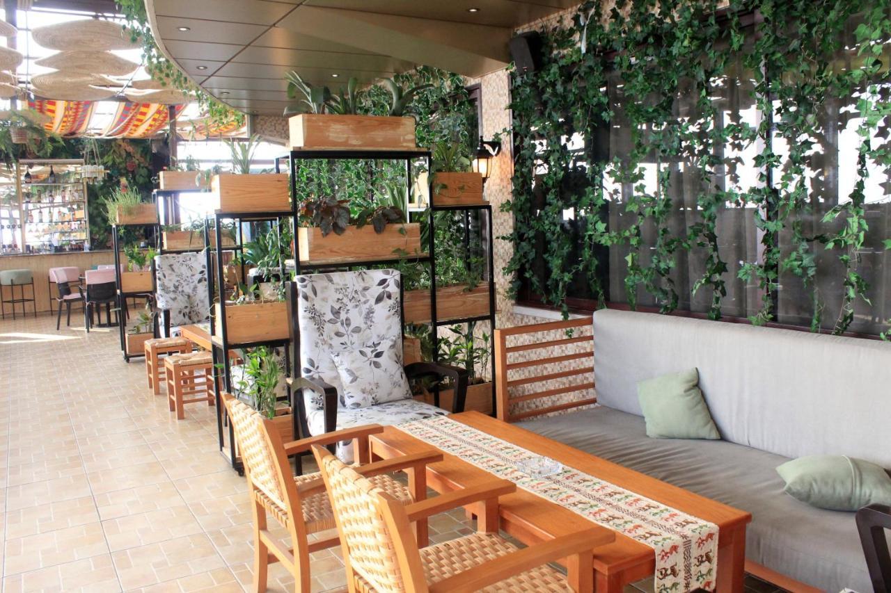 Boulevard Palace Hotel Monrovia Luaran gambar